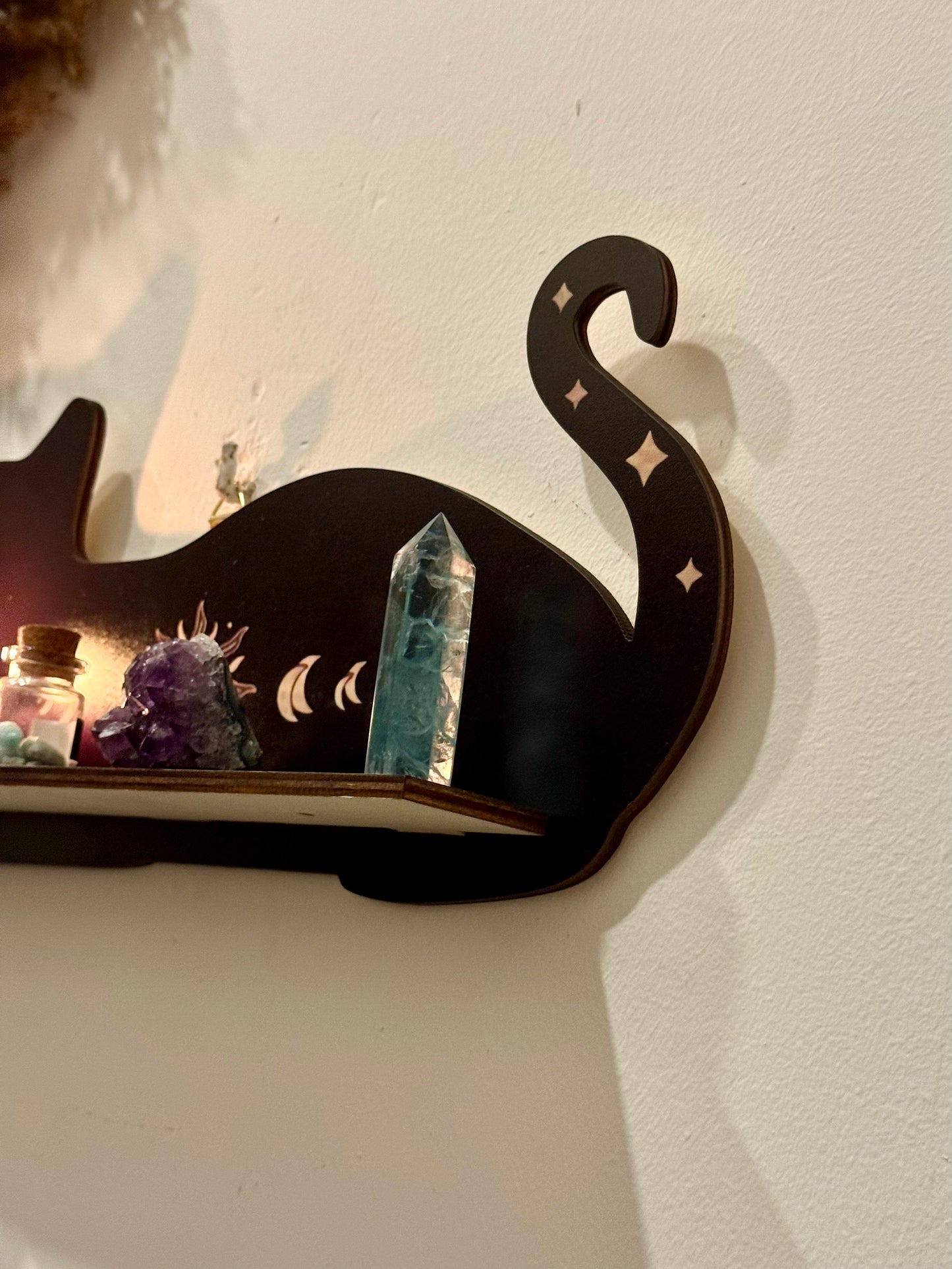 Estante Esotérico - Gato Negro Tumbado