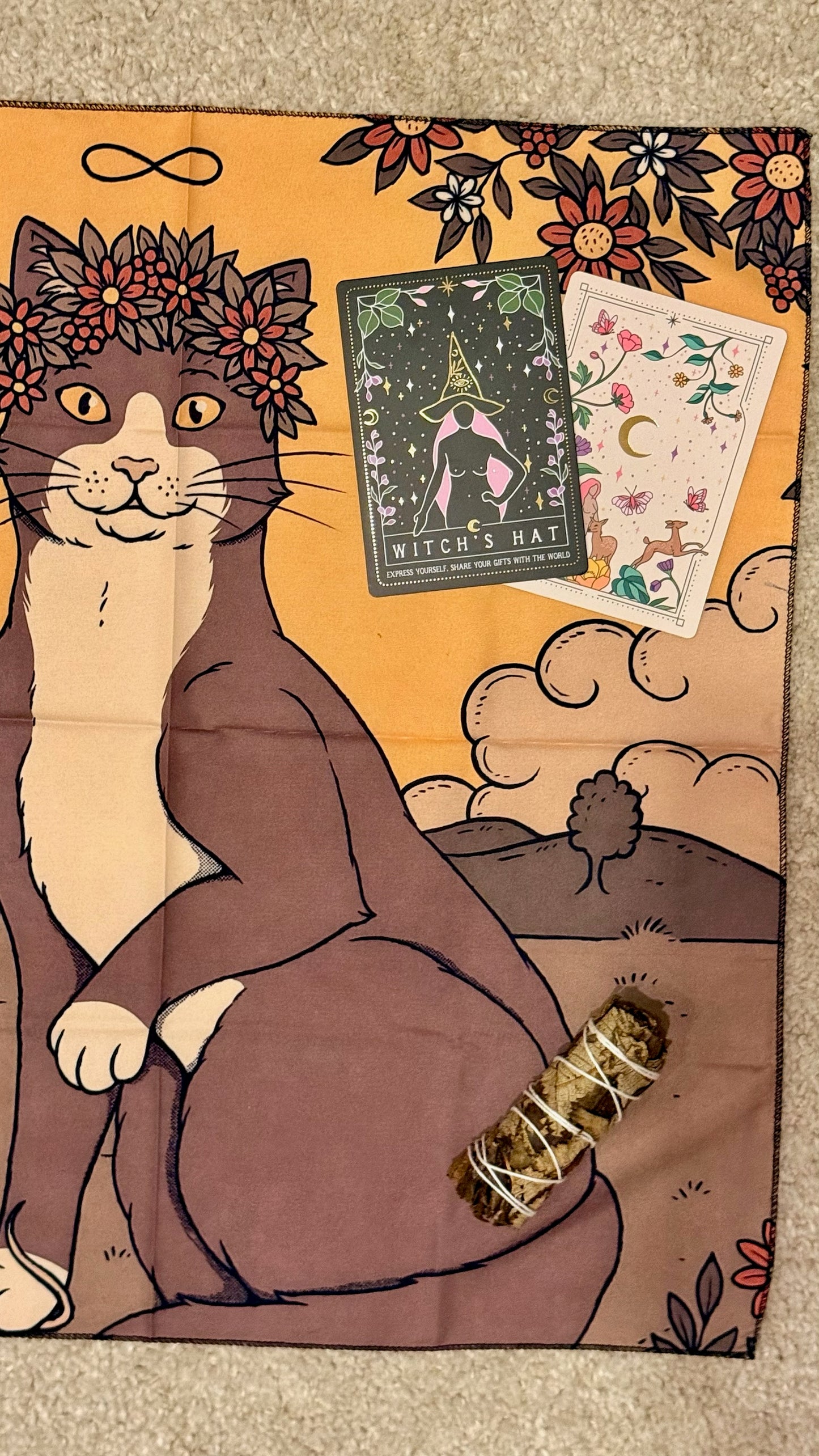 Tapete de Altar para Lectura de Tarot // Gata Cálico - Infinito