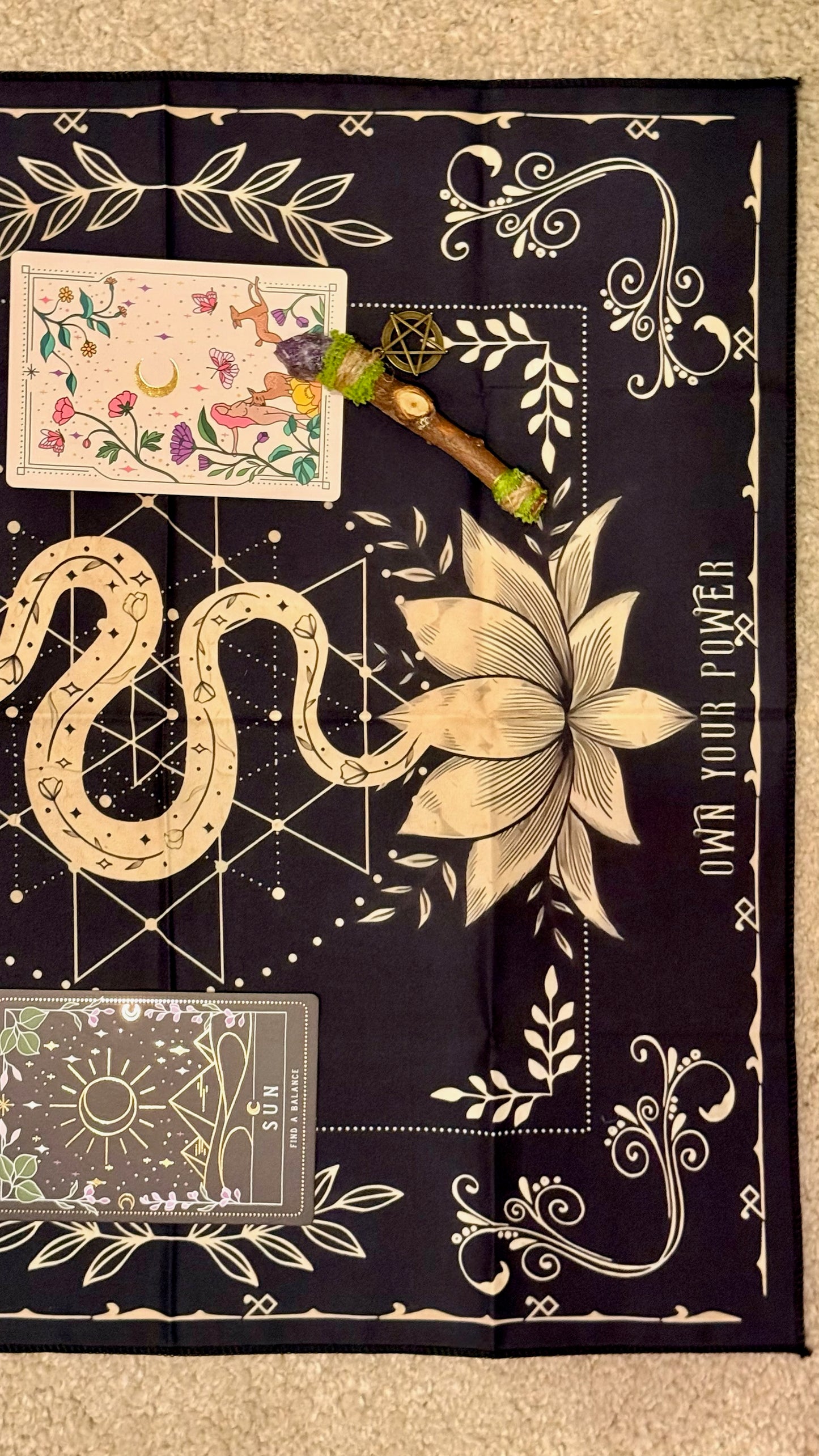 Tapete de Altar para Lectura de Tarot // “ Posee tu Poder” Serpiente Dorada