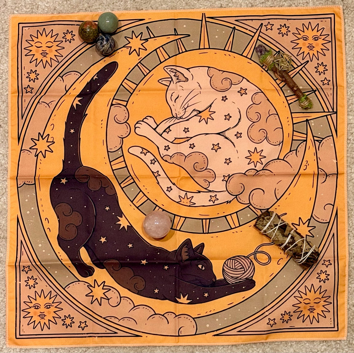 Tapete de Altar para Lectura de Tarot // Gato Negro (Luna) - Gato Blanco (Sol)
