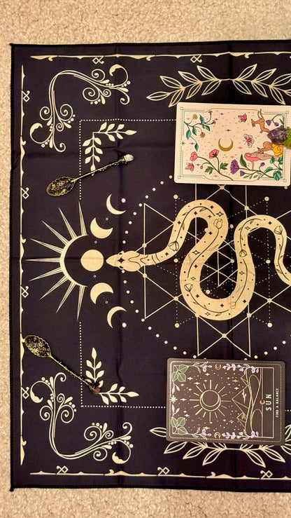 Tapete de Altar para Lectura de Tarot // “ Posee tu Poder” Serpiente Dorada