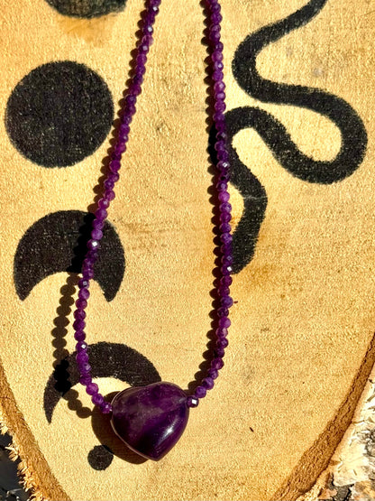 Collar de Amatista Natural -  Corazón - Piedra de la Intuición y la Calma