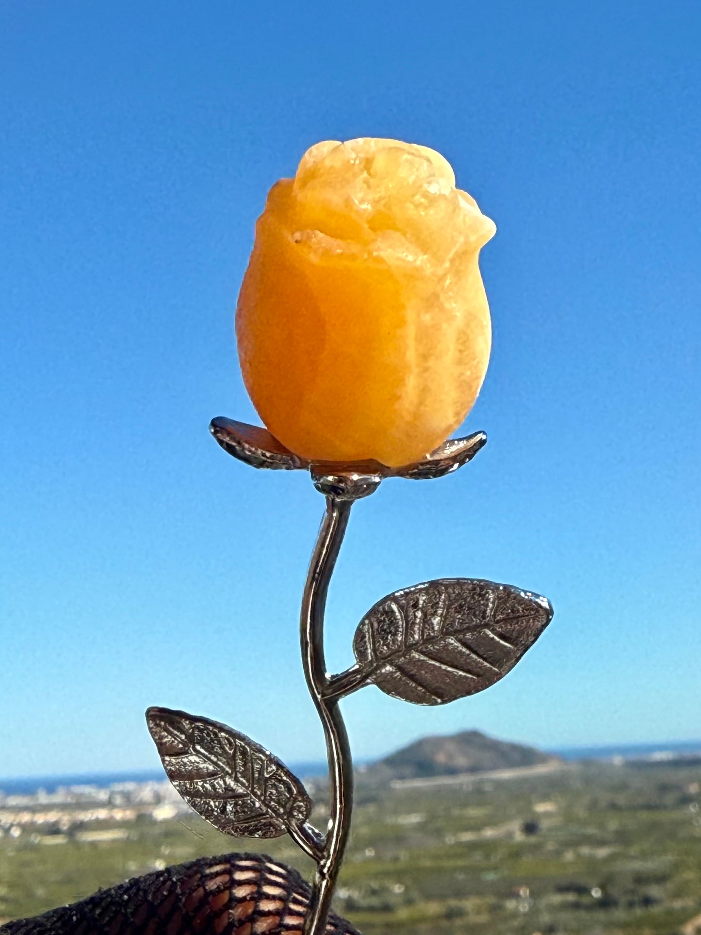 Rosa tallada en Mineral de Calcita Amarilla