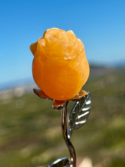Rosa tallada en Mineral de Calcita Amarilla