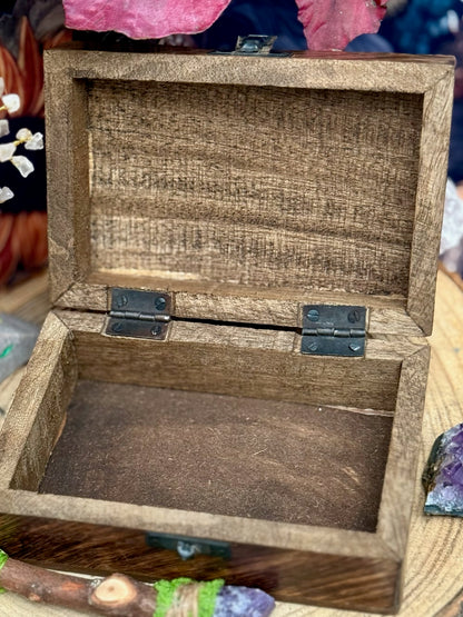 🌙 Caja de Madera Decorativa “The Moon Made Me Do It” | Almacenaje para Tarot, Cristales y Objetos Espirituales