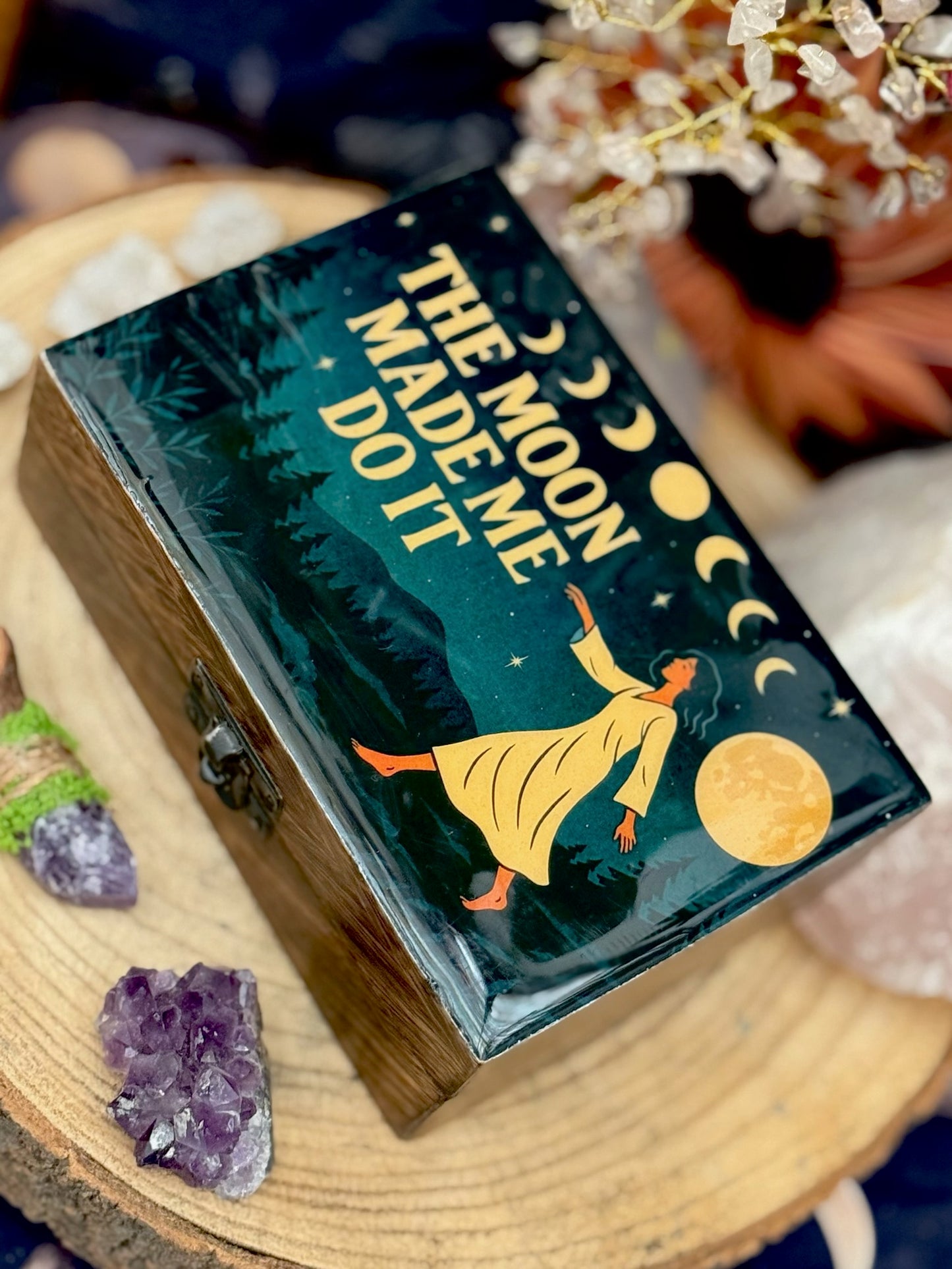 🌙 Caja de Madera Decorativa “The Moon Made Me Do It” | Almacenaje para Tarot, Cristales y Objetos Espirituales