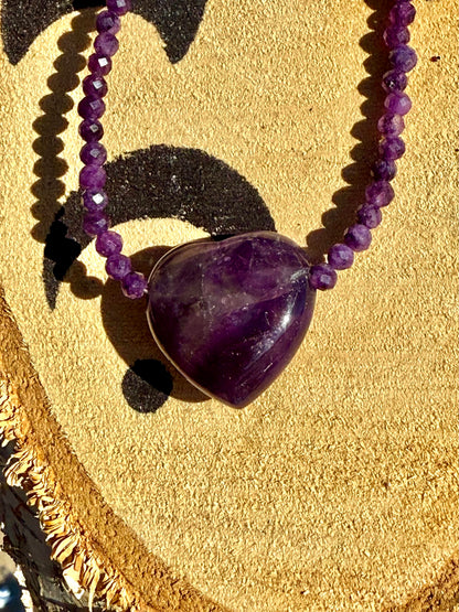 Collar de Amatista Natural -  Corazón - Piedra de la Intuición y la Calma