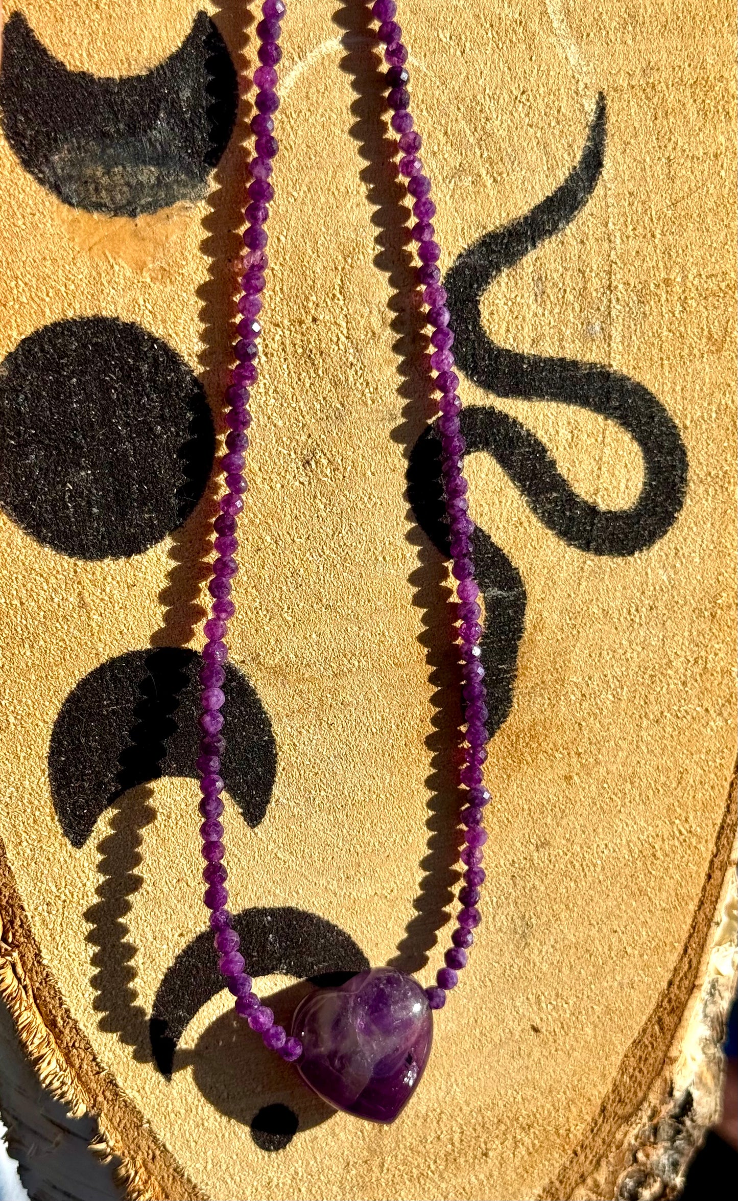 Collar de Amatista Natural -  Corazón - Piedra de la Intuición y la Calma