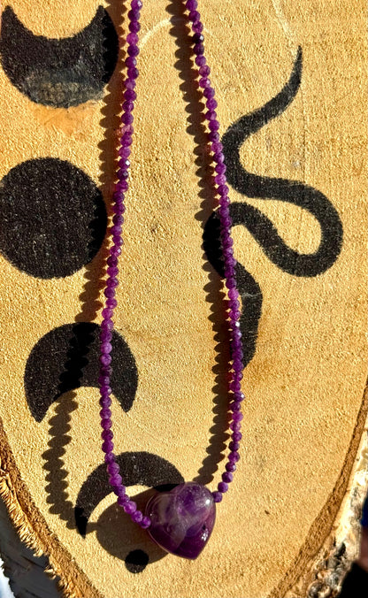 Collar de Amatista Natural -  Corazón - Piedra de la Intuición y la Calma
