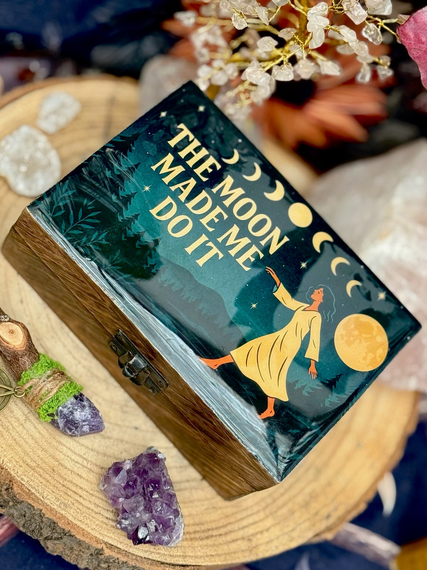 🌙 Caja de Madera Decorativa “The Moon Made Me Do It” | Almacenaje para Tarot, Cristales y Objetos Espirituales