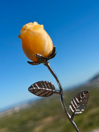 Rosa tallada en Mineral de Calcita Amarilla