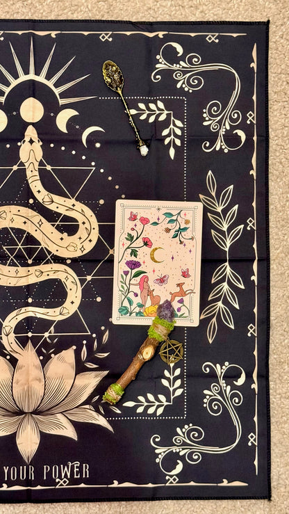 Tapete de Altar para Lectura de Tarot // “ Posee tu Poder” Serpiente Dorada