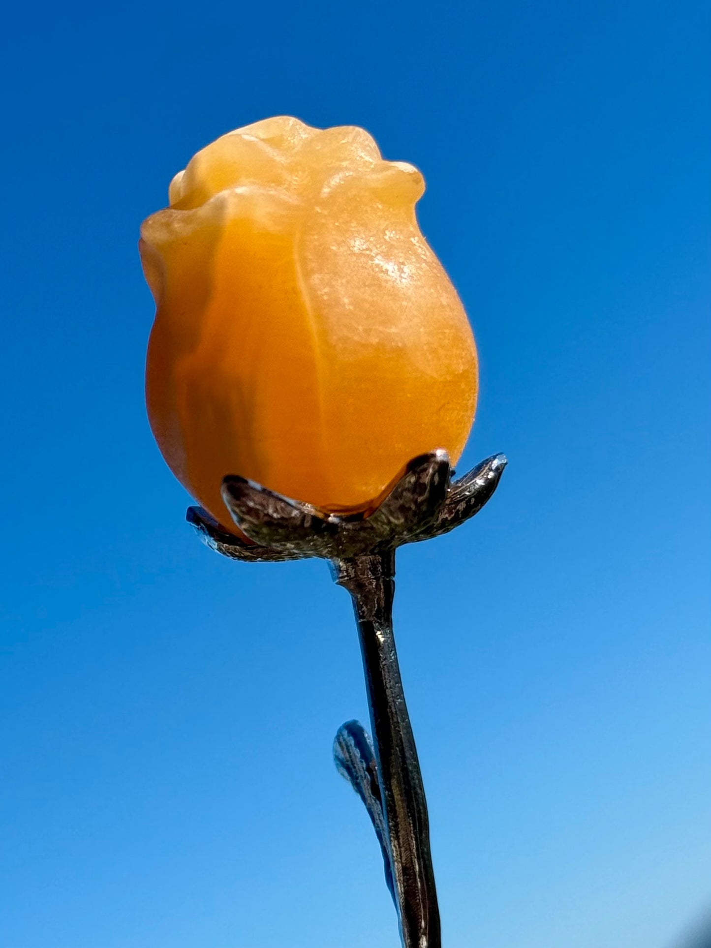 Rosa tallada en Mineral de Calcita Amarilla