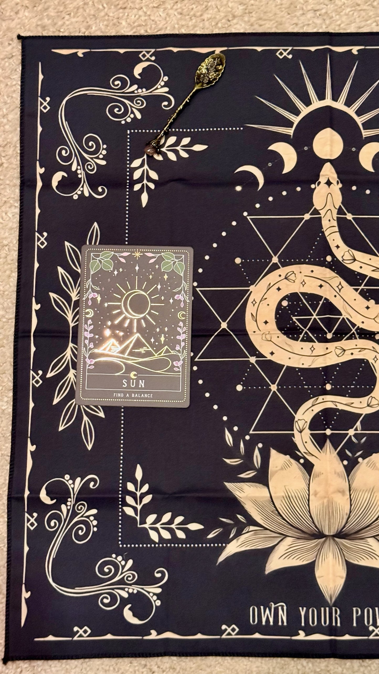 Tapete de Altar para Lectura de Tarot // “ Posee tu Poder” Serpiente Dorada