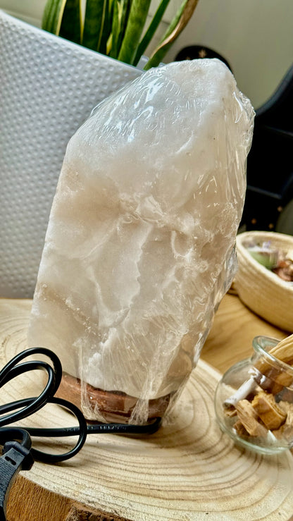 🪔 Lámpara de Sal Blanca de Himalaya (Pakistán) - 2/3 Kg