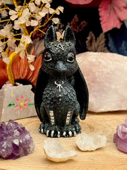 Figura Mística- Grifo Negro  -Pentagrama Protección