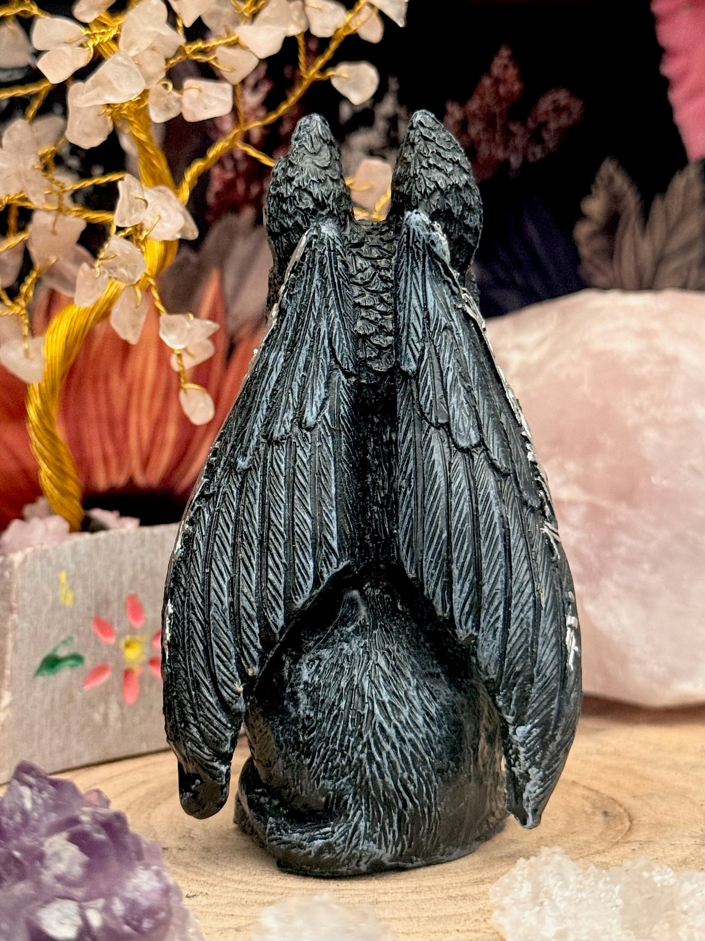 Figura Mística- Grifo Negro  -Pentagrama Protección