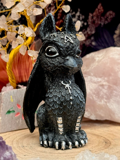Figura Mística- Grifo Negro  -Pentagrama Protección