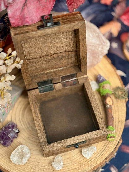 Caja de Madera Esmaltada // Luna de Amor